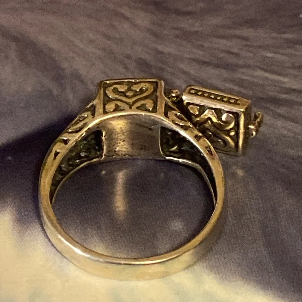 Silver square heart poison rings 925 size 8 and 6.5 - Picture 8 of 14